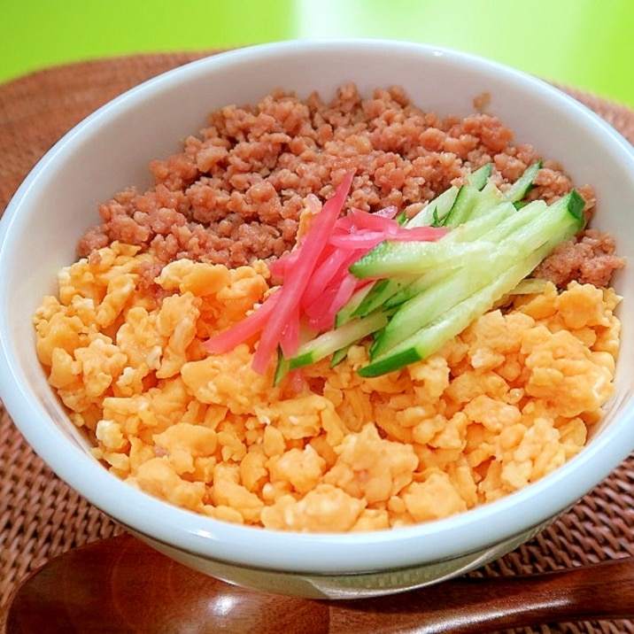 鶏と卵のそぼろ丼